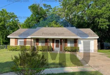 Main picture of 422 Oriole Cir