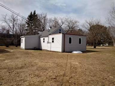 Main picture of 1604 3rd St SE
