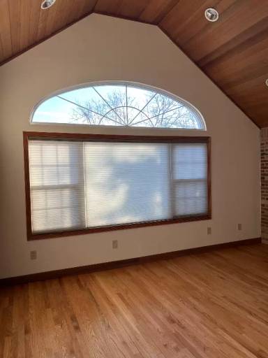 Main picture of 45 E 25th St
