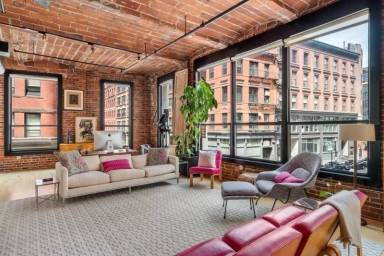 Main picture of 121 Beach St