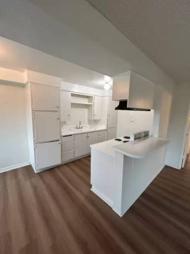 Main picture of 1001 E Stearns Ave