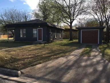 Main picture of 1609 N Park St