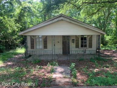 Main picture of 5916 Lexington Ave
