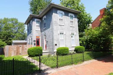 Main picture of 404 S 4th St