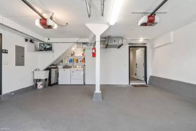 Main picture of 180 Station Ave