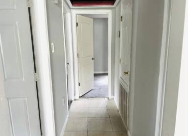 Main picture of 5061 Stephen Girard Ave