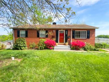 Main picture of 3217 Saint Lukes Ln