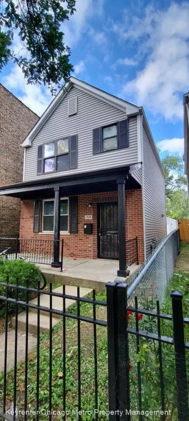 Main picture of 1326 S Springfield Ave