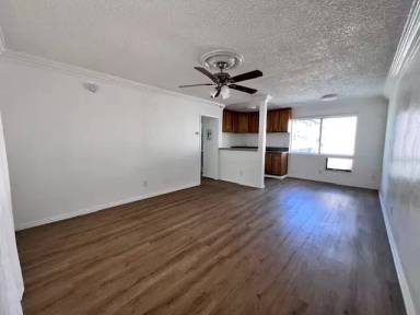 Main picture of 1825 Tamarind Ave