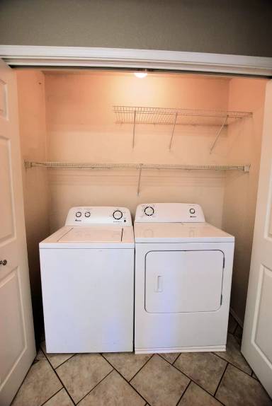 Main picture of 1600 Carriage Hills Trl