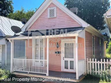 Main picture of 870 Walnut Street Ln