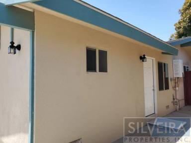 Main picture of 425 E Alvin Ave