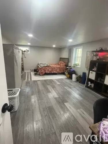 Main picture of 405 N Daisy Ave