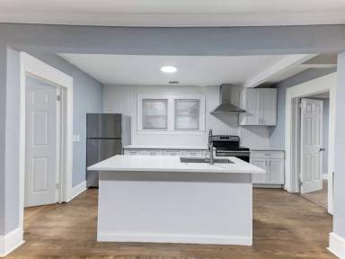 Main picture of 595 Mayland Ave SW