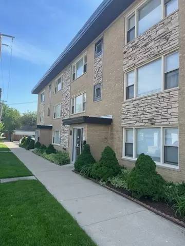 Main picture of 6047 N Northwest Hwy