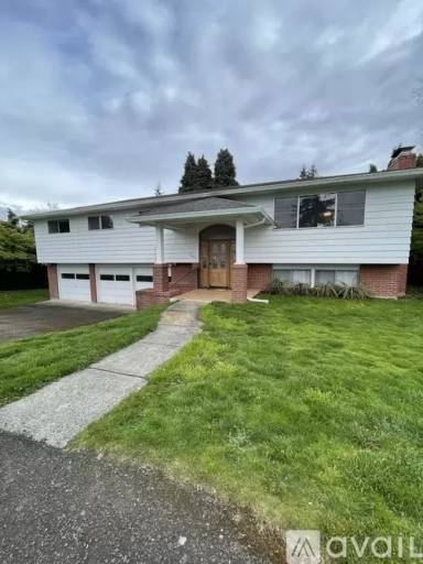 Main picture of 1107 NE 65th St