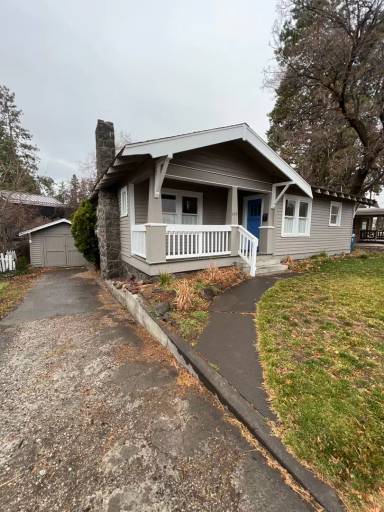 Main picture of 245 NW Newport Ave