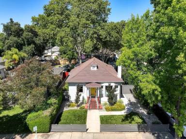 Main picture of 104 Earl Ave