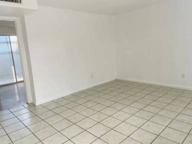 Main picture of 317 E Alturas St