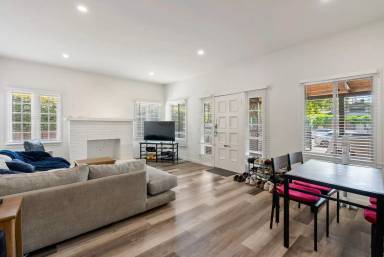 Main picture of 522 Dana St