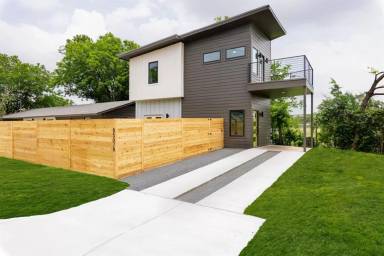 Main picture of 8507 Hathaway Dr