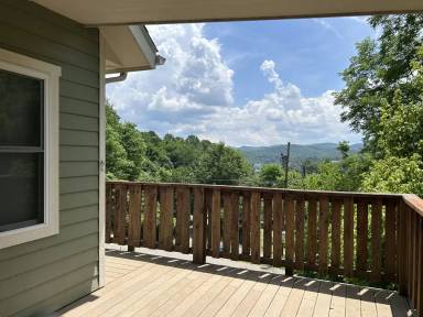 Main picture of 127 Sun Haven Ln