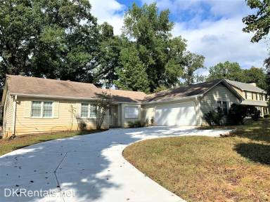 Main picture of 2783 Holly Ridge Cir