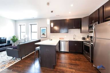 Main picture of 2048 N Damen Ave
