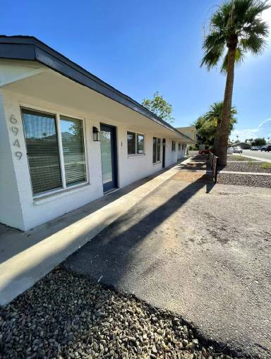 Main picture of 6949 East Earll Drive