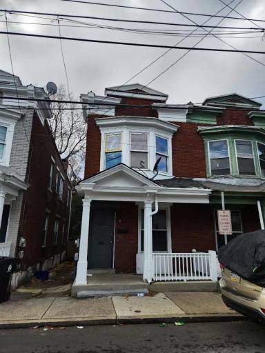Main picture of 2120 Susquehanna St