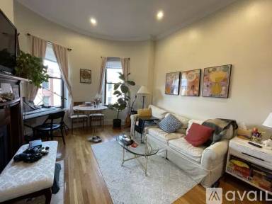 Main picture of 28 Symphony Rd