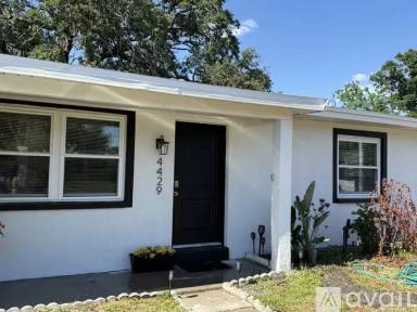 Main picture of 4429 W Iowa Ave