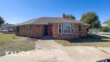 Main picture of 1600 Ridgecrest Dr