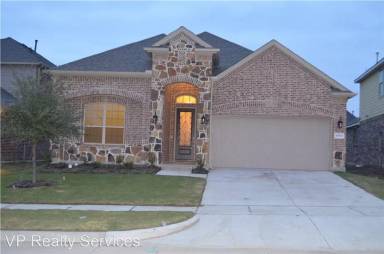 Main picture of 10704 Broken Spoke Ln