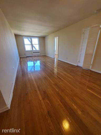 Main picture of 7140 112th St
