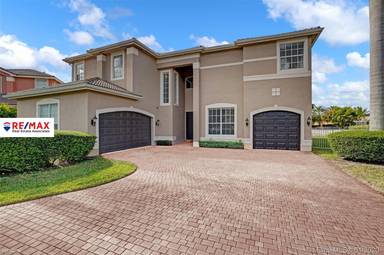 Main picture of 4107 SW 195th Ter