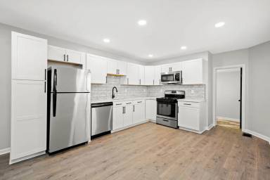 Main picture of 2327 Jane St