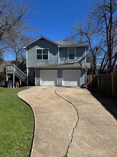 Main picture of 106 Franklin Blvd