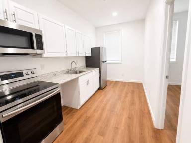 Main picture of 318 N Paca St