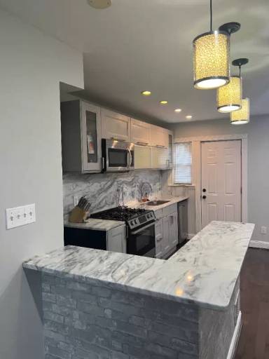 Main picture of 114 35th St NE
