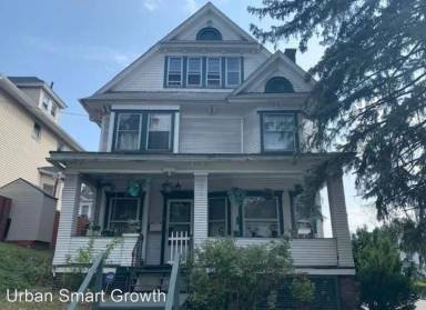 Main picture of 1600 Linden St