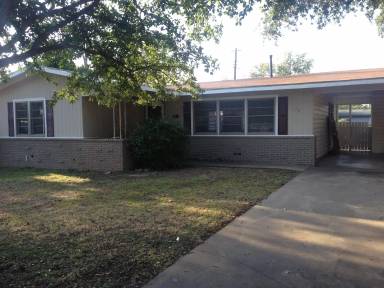 Main picture of 2543 Yale Ave