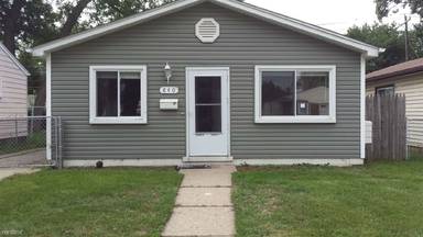 Main picture of 840 E Rowland Ave