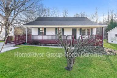 Main picture of 115 Meadow Wood Dr