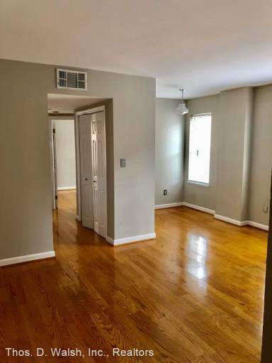 Main picture of 1750 Harvard St NW