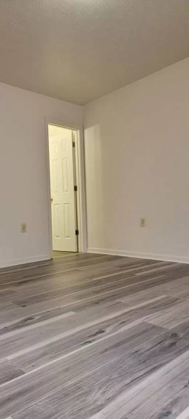 Main picture of 327 Clearwater Way