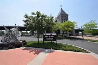 Main picture of 244 Avenue C