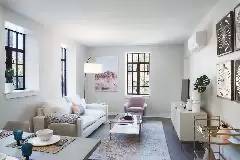 Main picture of 2004 W Diversey Ave