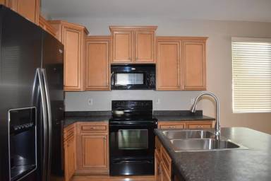 Main picture of 11949 W Alvarado Rd