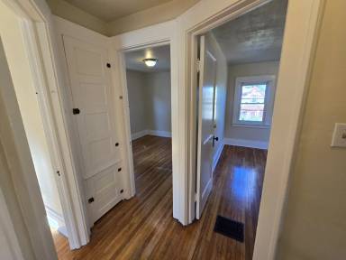 Main picture of 140 Mayar St